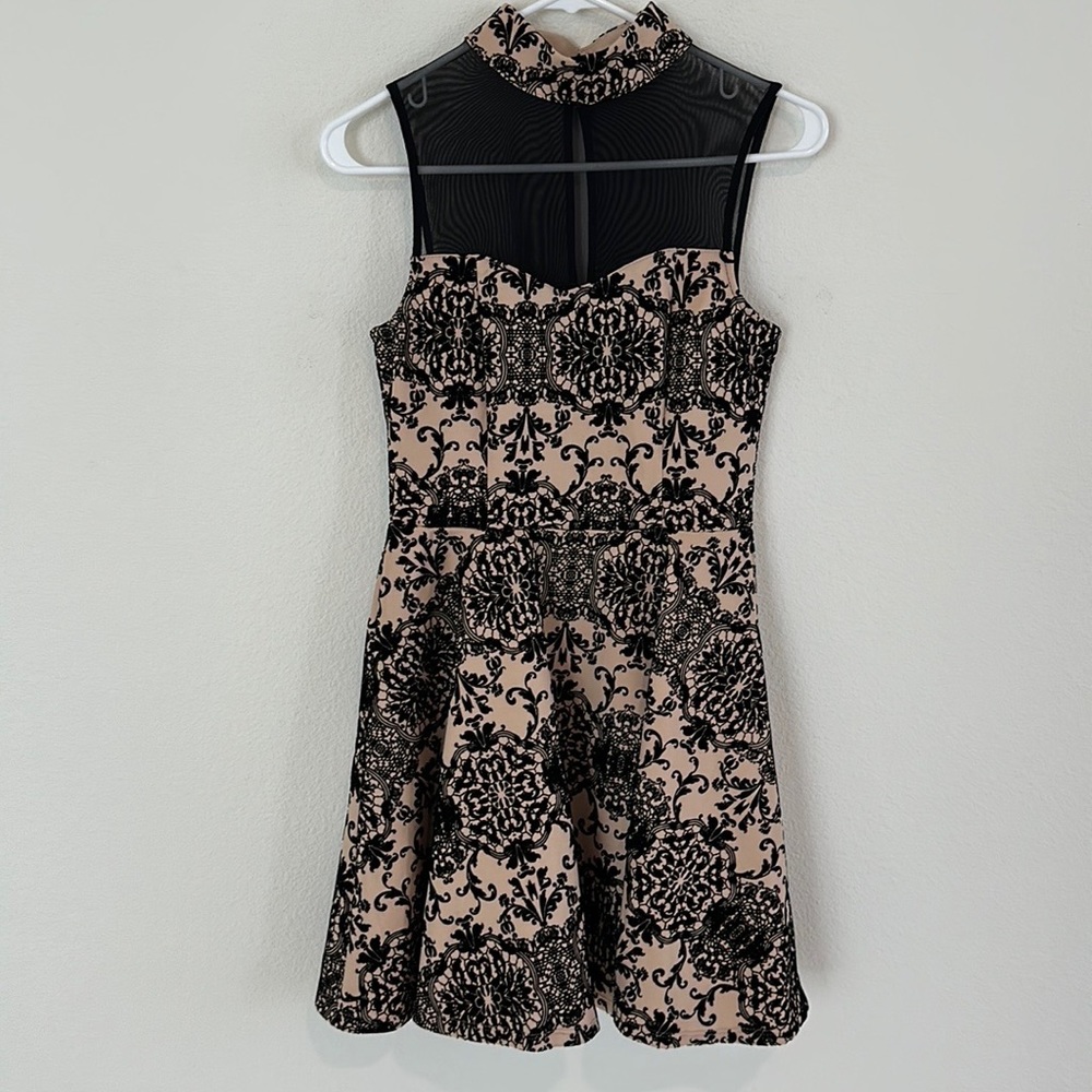 Windsor Dress size small